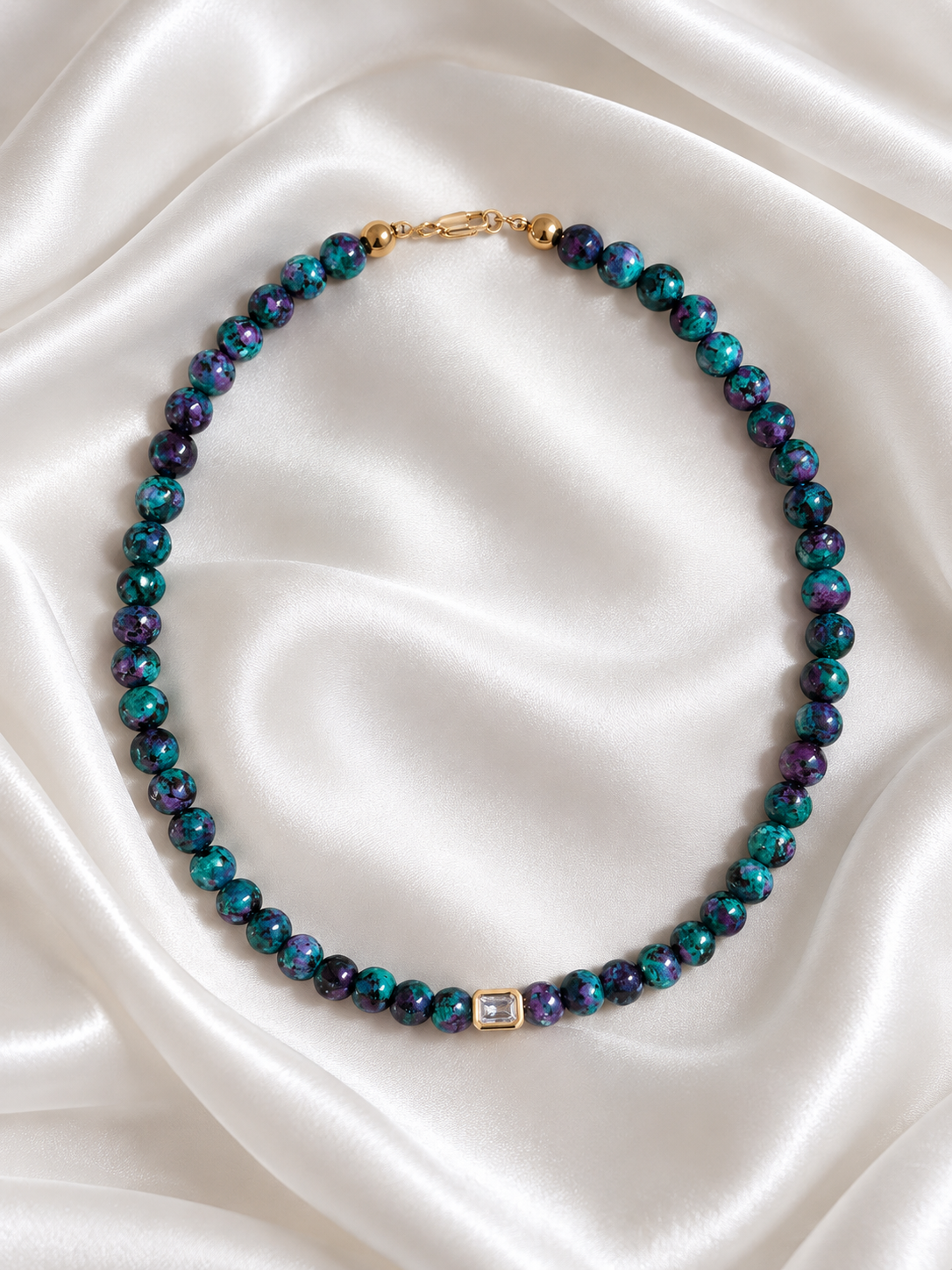 Veloura Necklace