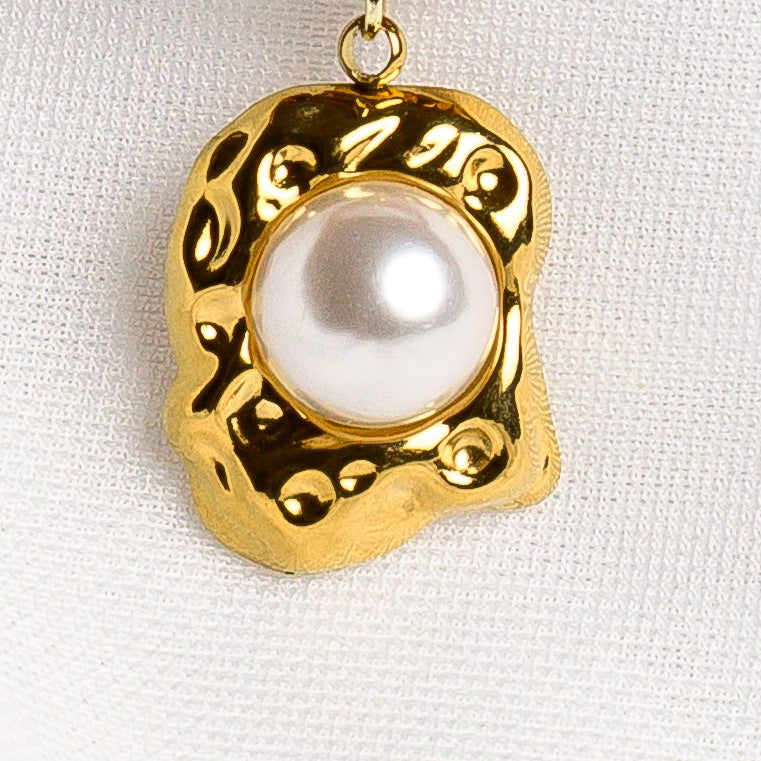 Abstract Pearl Drop Necklace