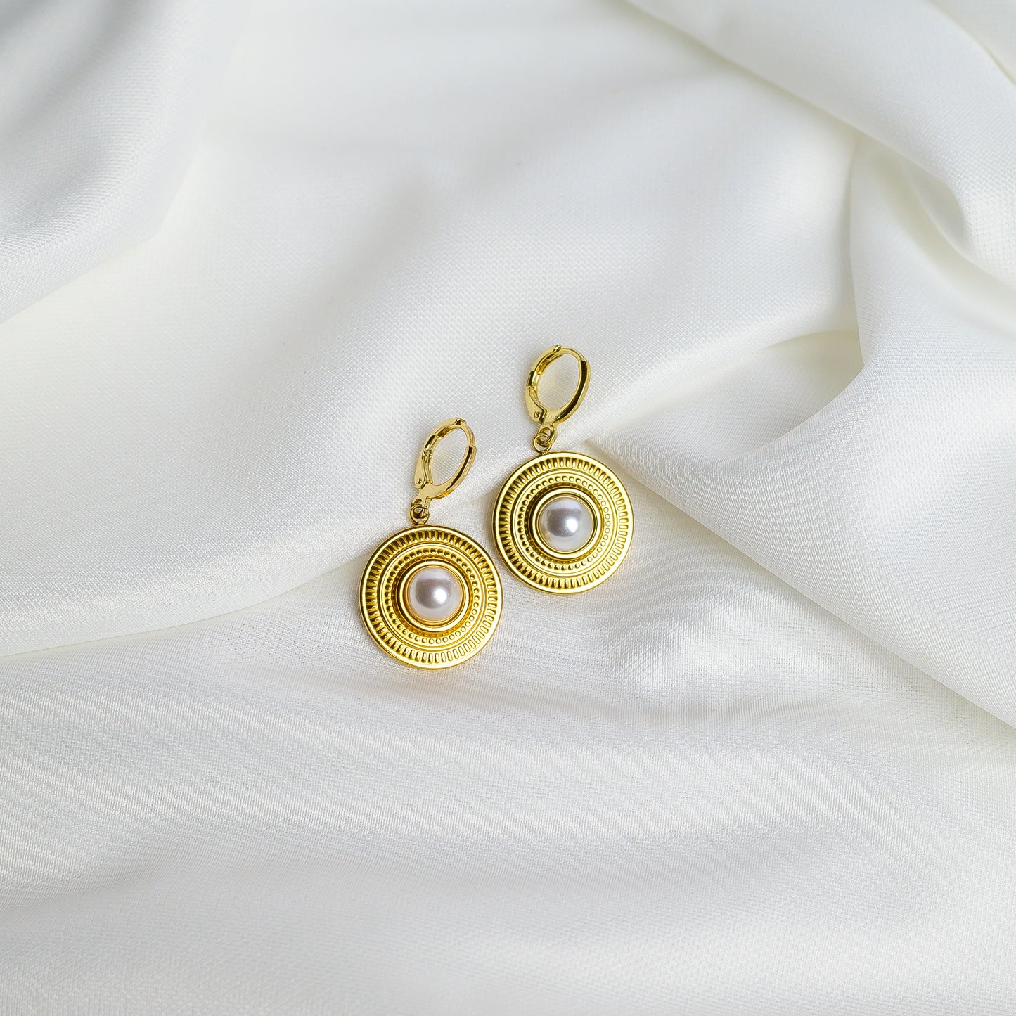 Pearl Halo Earring