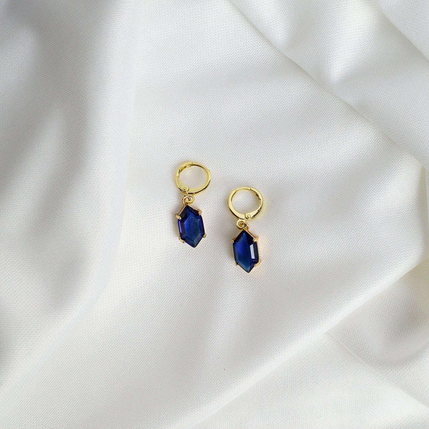 Hexa Charm Earring